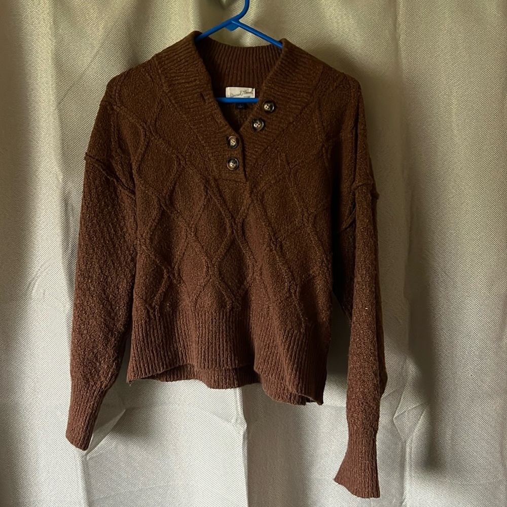 Universal Threads brown sweater